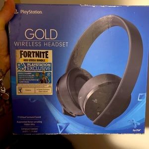 PlayStation GOLD WIRELESS HEADSET BLACK ( never used )